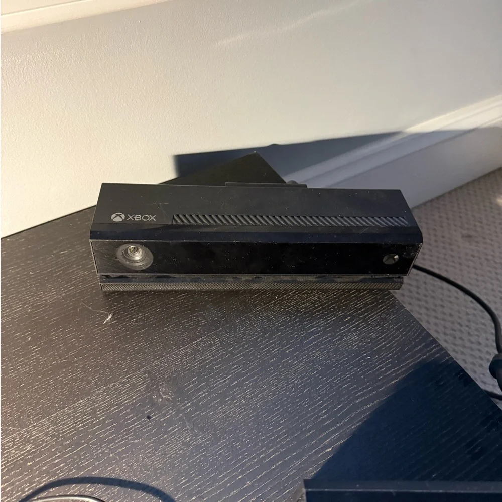 Xbox One 365 GB Console, Kinect, Controllers, Headset, Power Supply, Games